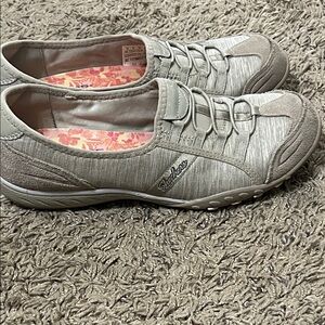 Skechers Women's Taupe Sneakers